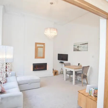 Chine Beach Apartment - Beautiful Location Next To The Beach-3