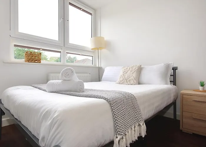 Hill House Holiday Apartments